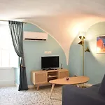 La Casa Sul Teatro * نابولي